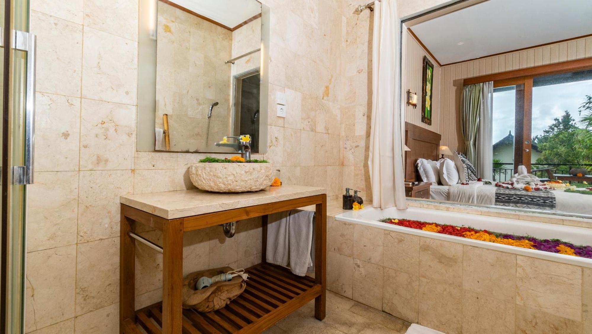 Gita Maha Ubud Hotel By Mahaputra-Chse Certified Екстериор снимка